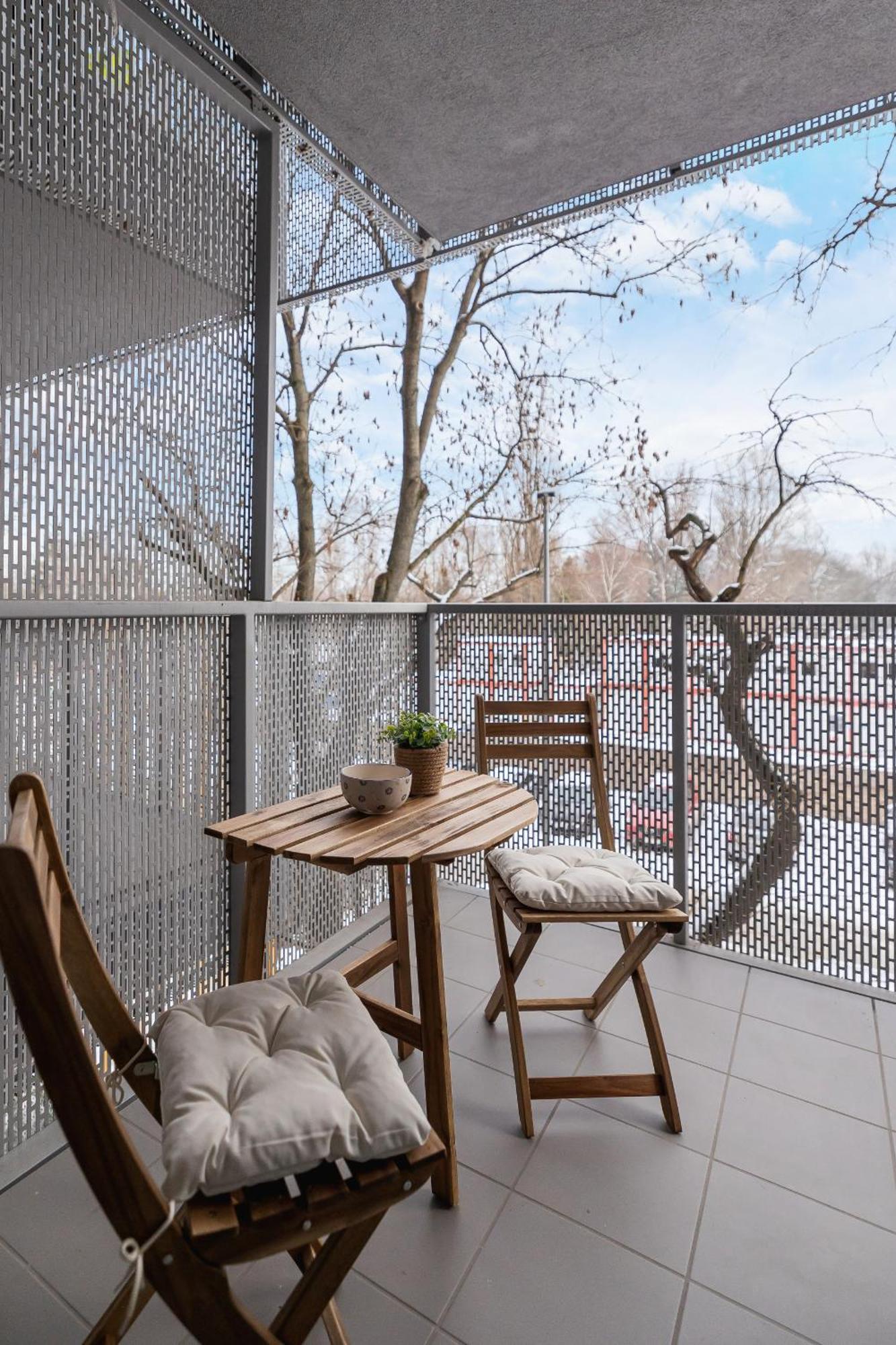 Prandoty Beautiful Apartment With Balcony Cracow By Renters Prestige Krakow Ngoại thất bức ảnh